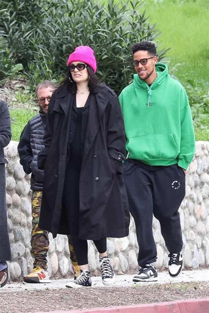 5 Things On Jessie J’s Bf & Father of Her Child – Hollywood Life