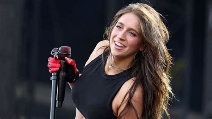 Alison Gold (popsinger) Wiki,Age,Birthday,Biography,Height,Net Worth ..