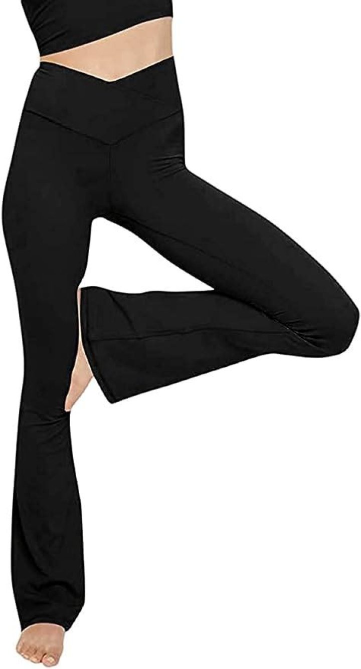 Alix Earle’s Yoga Pants Are on Sale and You Can Shop Them Here – Hollywood Life