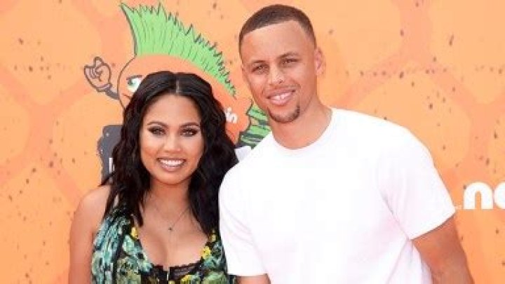 Ayesha Curry PDA’s With Adoring Husband Steph In Sexy Green Bikini On Vacation
