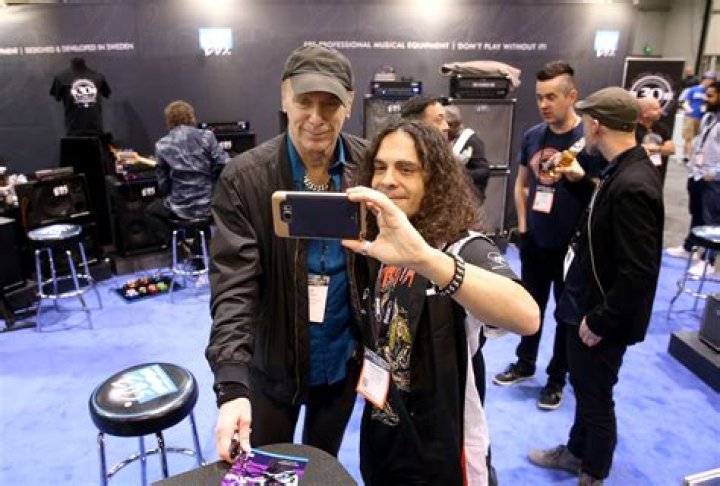 Billy Sheehan - Bio, Age, net worth, Wiki, Facts and Family