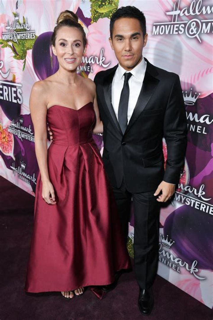 Carlos PenaVega & Alexa Vega Pics — See Photos Of The Couple – Hollywood Life