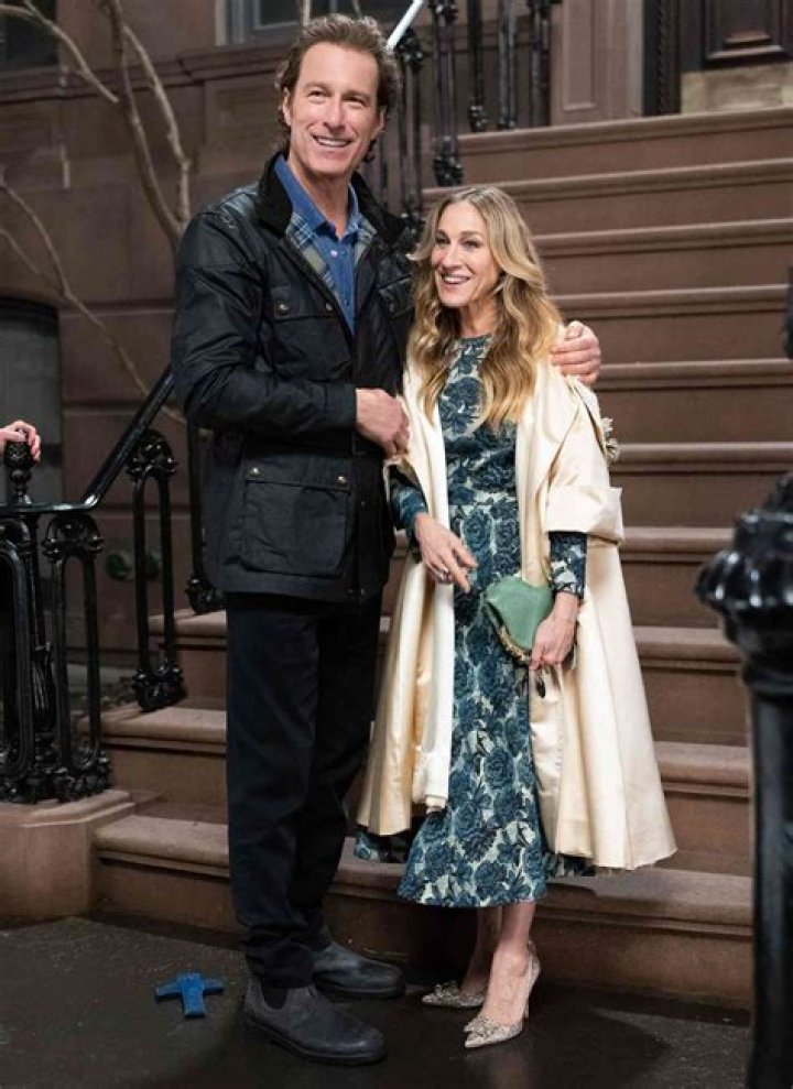 Carrie & Big Cozy Up In Bed ‘Just Like The Old Days’ In ‘And Just Like That’ Set Photo