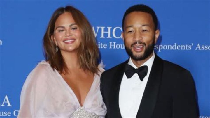 Chrissy Teigen Wears Sparkly Dress During Vow Renewal With John – Hollywood Life