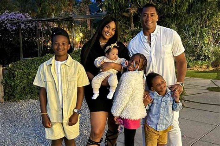 Ciara & Russell Wilson’s Kids Future, 6, Sienna, 3 & Win, 8 Mos. Are So Excited Posing With Easter Bunny