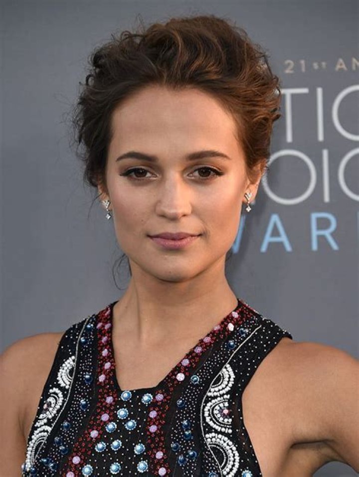 Critics’ Choice Awards: Best Hair & Makeup Looks On The Red Carpet — Pics