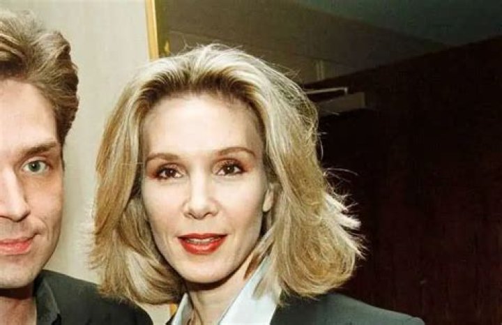Cynthia Rhodes - Bio, Age, Wiki, Facts and Family