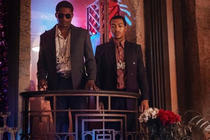Devin & Johnny Bananas Form Alliance – Exclusive Clip – Hollywood Life
