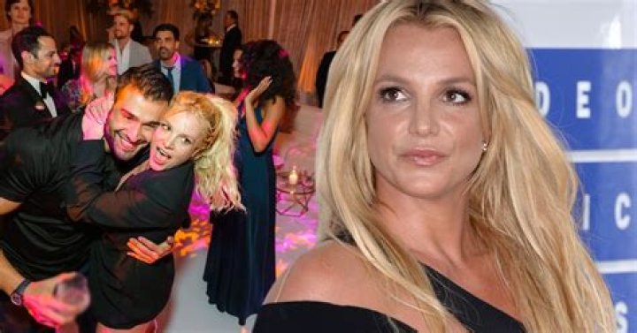 Did Britney Spears Kiss G-Eazy At The VMAs? Watch His New Interview – Hollywood Life
