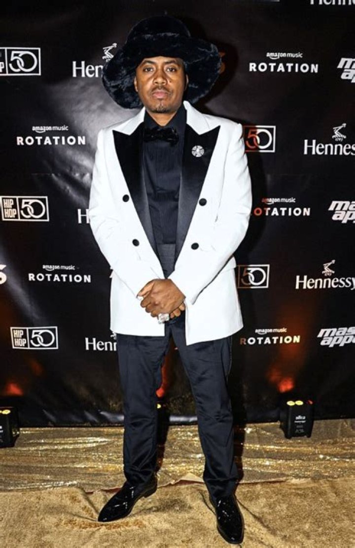 Hottest Celebrity Pics This Week Of Nov 14-Nov. 20: Kelly Rowland, Nas & More
