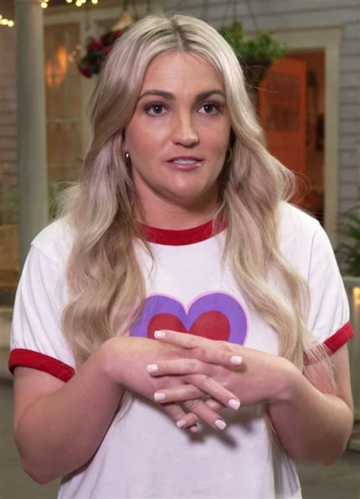 Jamie Lynn Spears Wears Crop Top At Home: Photos – Hollywood Life