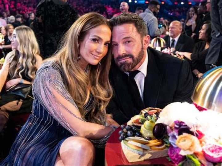 Jennifer Lopez & Ben Affleck Greet Fans In The Bronx: Video – Hollywood Life