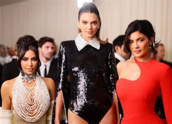 Kendall Jenner & Ben Simmons Get Cozy With Sizzling PDA At Kardashian July 4th Party