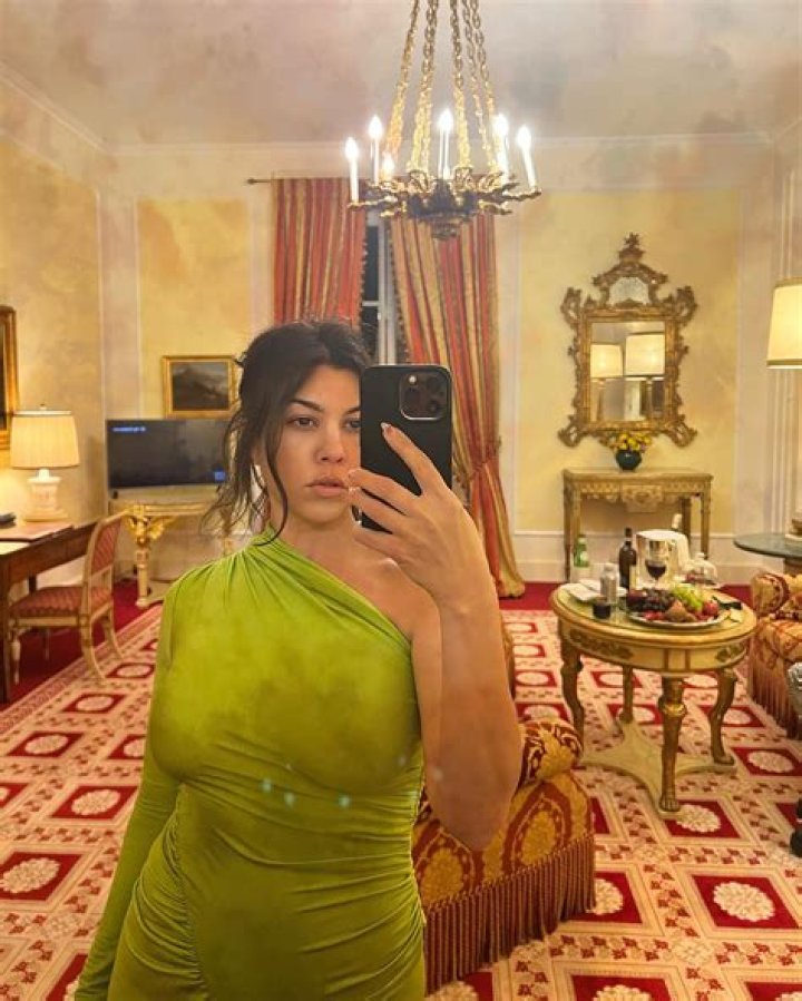 Kourtney Kardashian In Neon Green Bikini In Instagram Photos – Hollywood Life