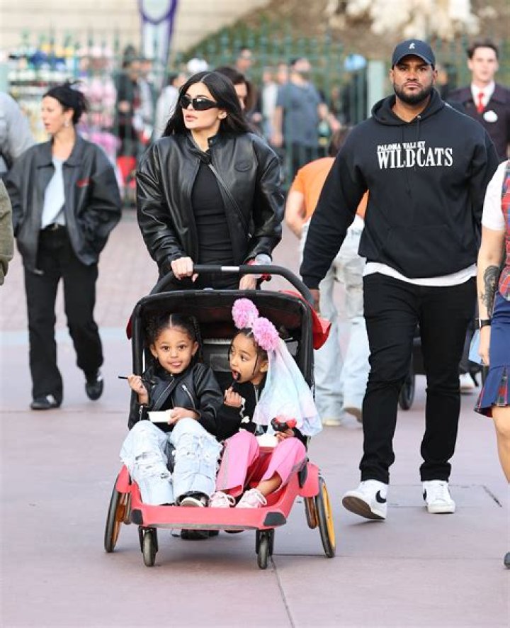 Kylie Jenner’s Daughter Stormi Carries $3k Dior Purse: Photo – Hollywood Life