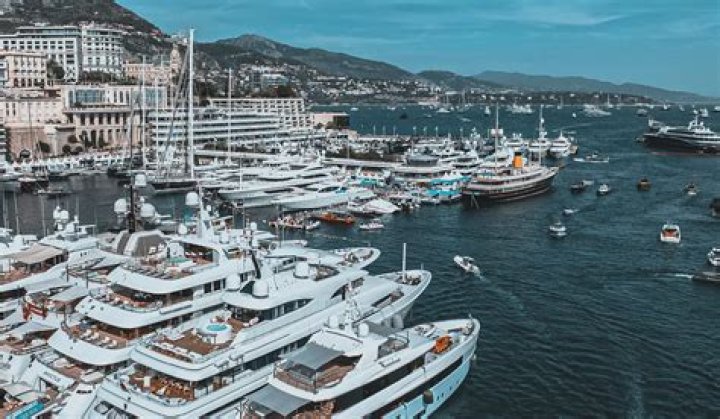 Look Glam Onboard Yacht – Hollywood Life