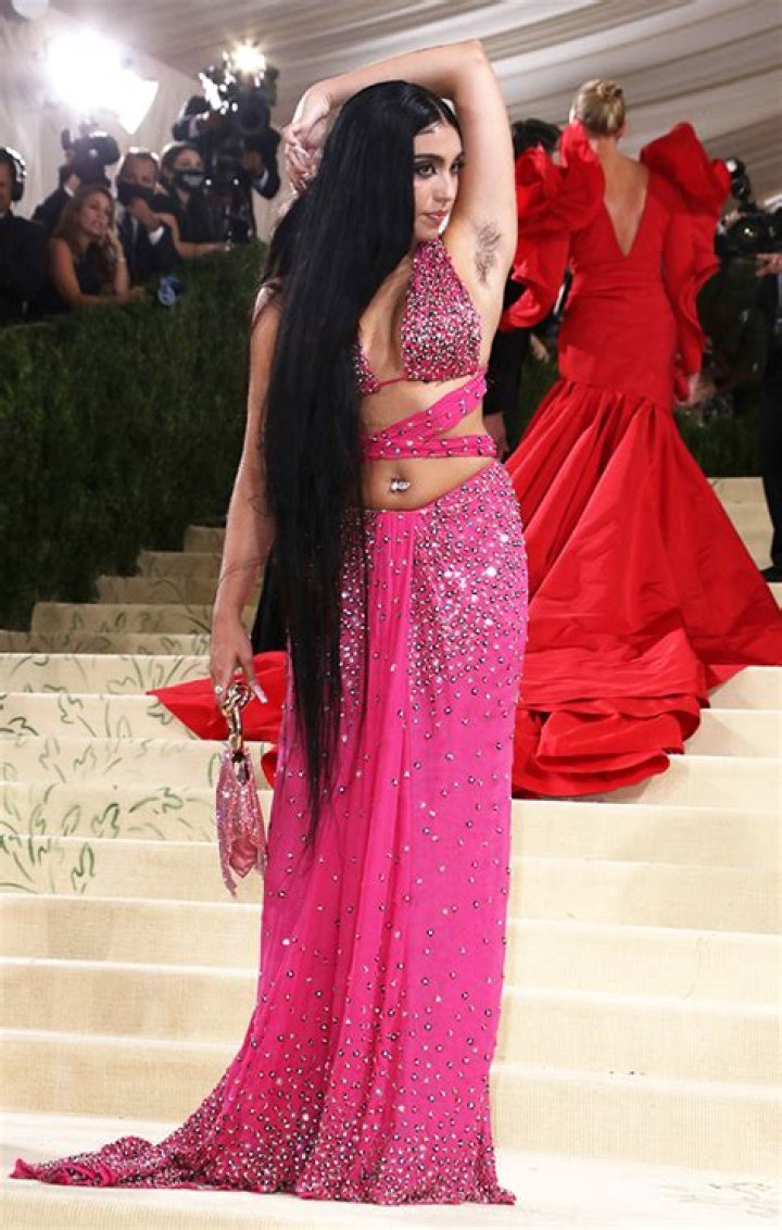 Lourdes Leon’s Met Gala 2021 Outfit: Photo – Hollywood Life