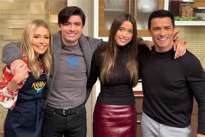 Mark Consuelos Reveals Whether He’s Hornier Than Kelly Ripa & Dishes On His ‘Dirty Talk’ In The Bedroom