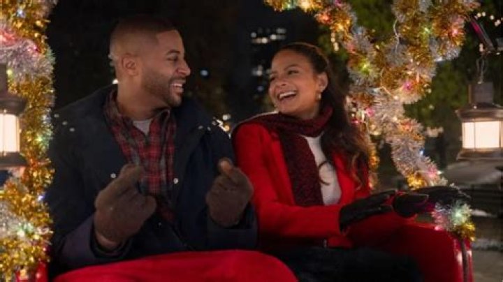 Netflix Christmas Movies: PICS – Hollywood Life