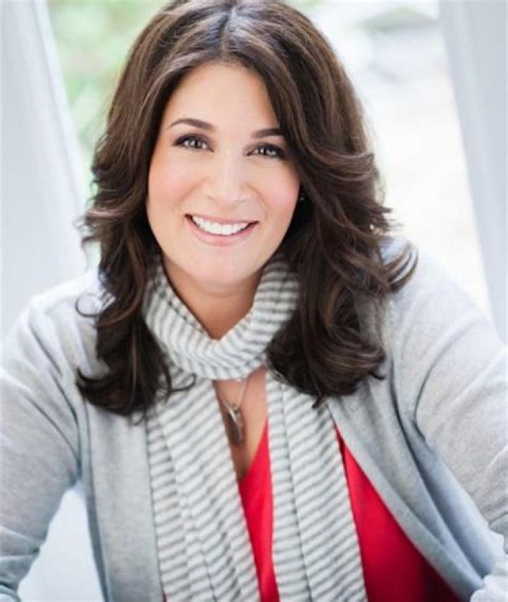 Nicole Oliver