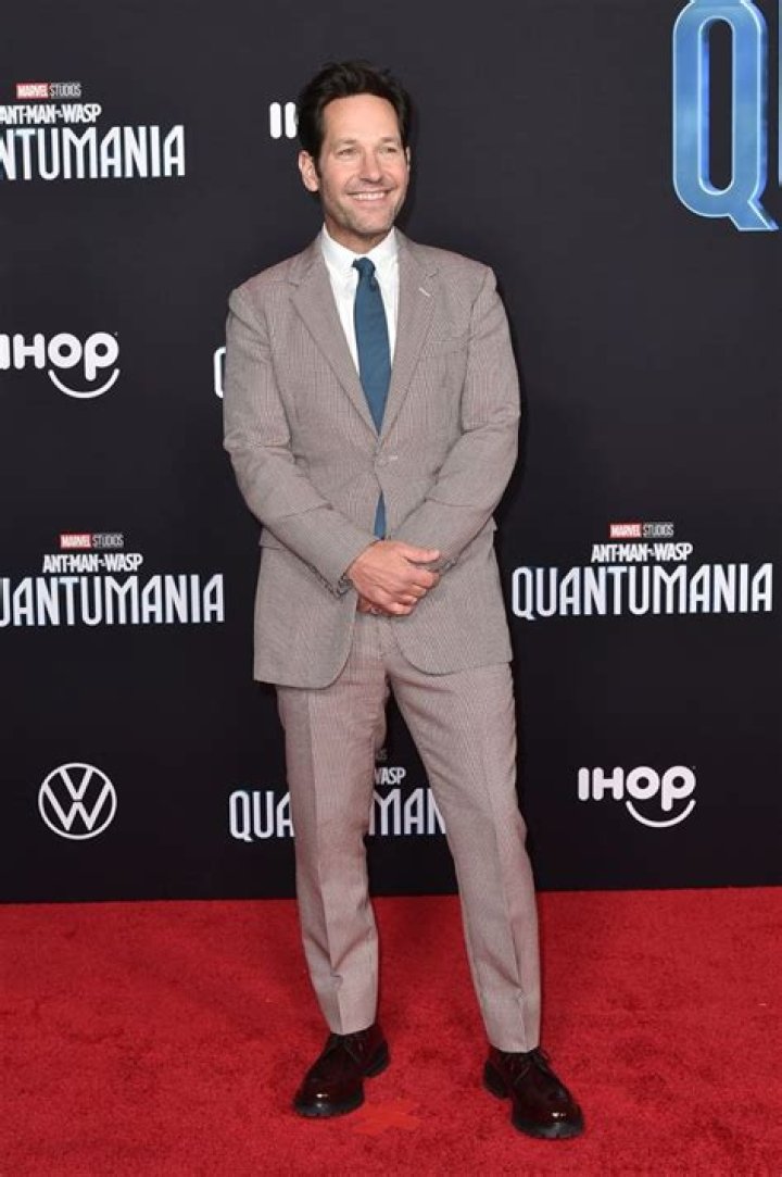 Paul Rudd & More – Hollywood Life