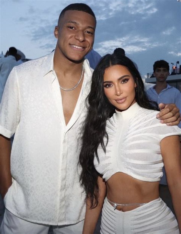 Pete Davidson Attends LA Kings Game With Pals After Romantic Getaway With Kim Kardashian
