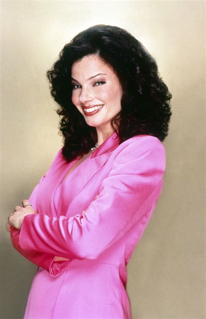 Photos of Iconic 90’s TV Star – Hollywood Life