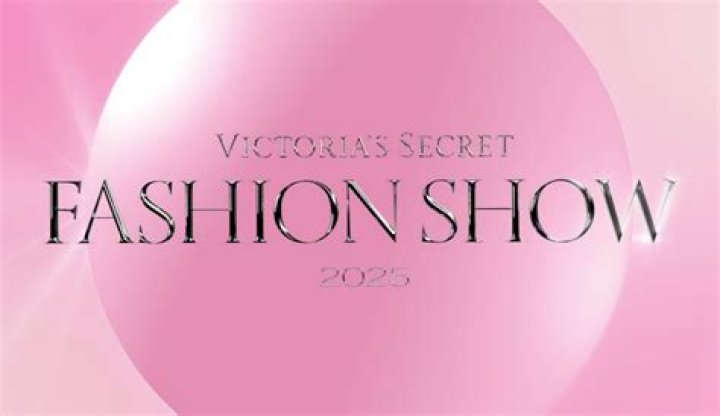 [PIC] Ed Sheeran in Lingerie Underwear at Victoria’s Secret Fashion Show – Hollywood Life