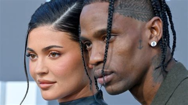 [PIC] Kylie Jenner’s Dreadlocks — Her New Hair Transformation On Instagram – Hollywood Life