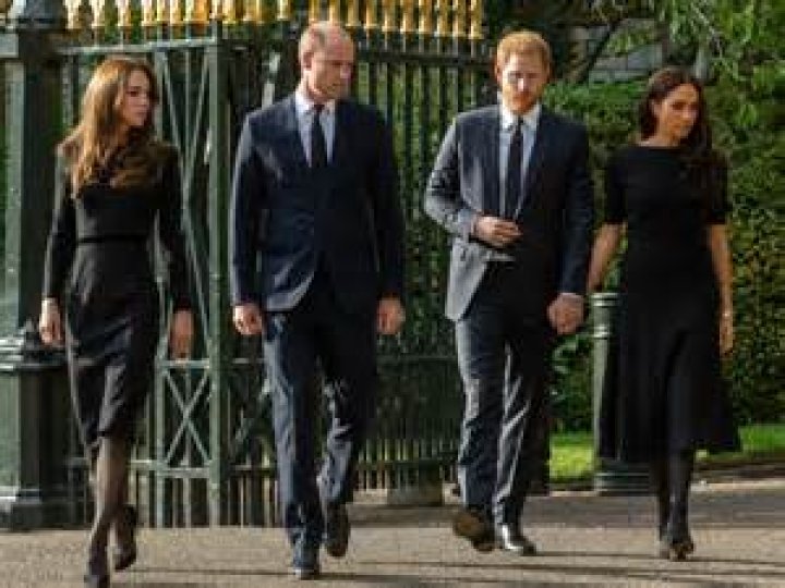 Prince Harry’s Girlfriend Poses In Leather – Hollywood Life