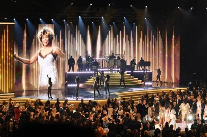 Sarah Jones Tribute At The Oscars? — VD Cast’s Campaign – Hollywood Life
