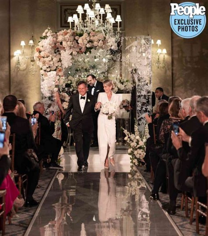 See Their Wedding Photos – Hollywood Life