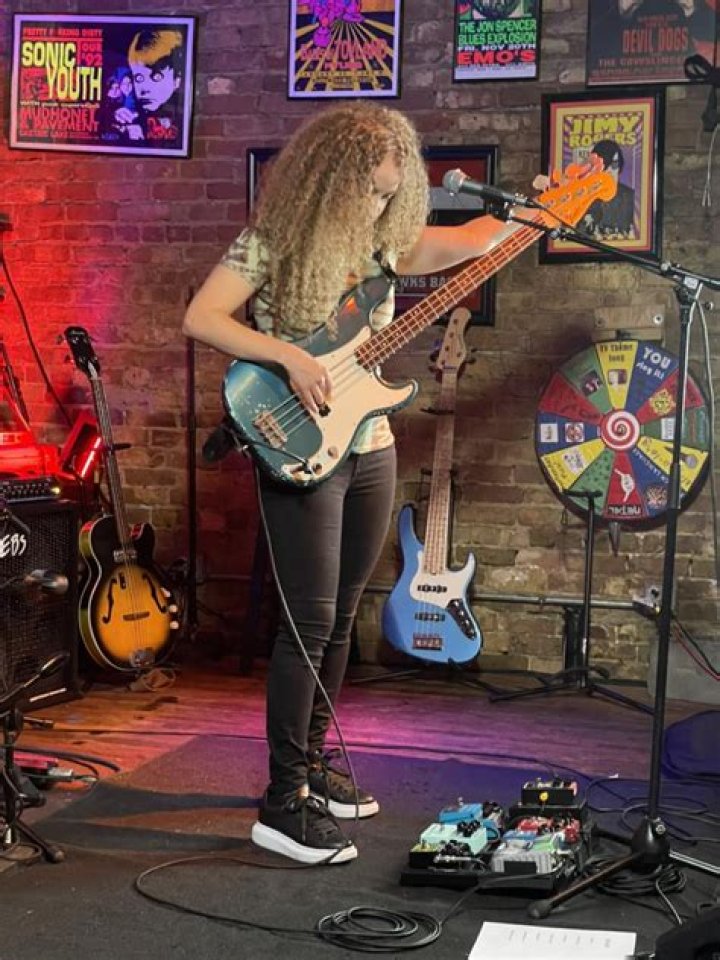 Tal Wilkenfeld - Bio, Age, Wiki, Facts and Family