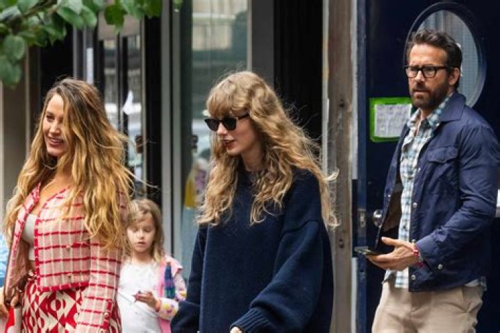 Taylor Swift, Blake Lively, Sophie Turner, Brittany Mahomes Out in NYC – Hollywood Life
