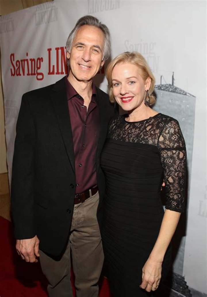 Tom Amandes - Bio, Age, siblings, height, Wiki, Facts and Family