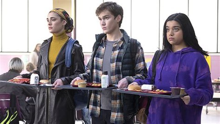 Who Is Matt Lintz? 5 Things About Actor Starring In ‘Ms. Marvel’ – Hollywood Life